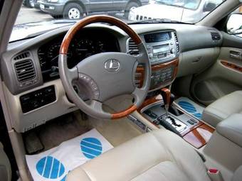 2002 Lexus LX470 Photos