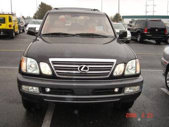 2002 Lexus LX470 Photos