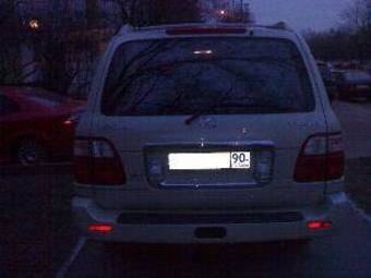2002 Lexus LX470 Photos