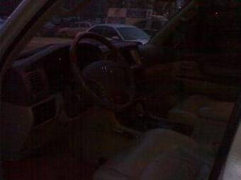 2002 Lexus LX470 Photos