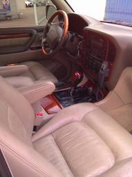 2002 Lexus LX470 Photos