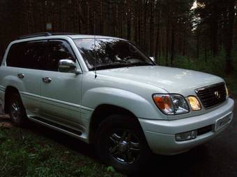 2002 Lexus LX470 Pictures