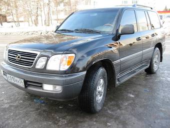 2002 Lexus LX470 Pictures