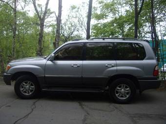 2002 Lexus LX470 Pictures