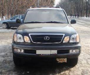 2002 Lexus LX470 Pictures