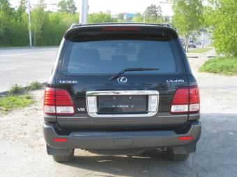 2002 Lexus LX470 Photos