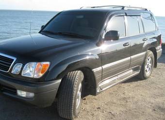 2002 Lexus LX470 Pictures