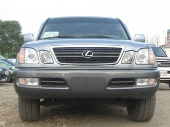 2002 Lexus LX470 Pictures