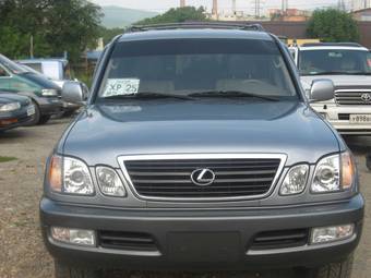 2002 Lexus LX470 Photos