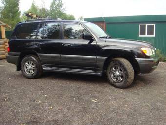 2002 Lexus LX470 Pictures