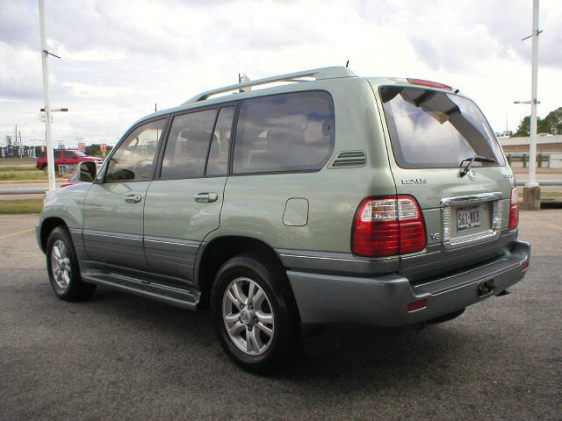 2003 Lexus LX470