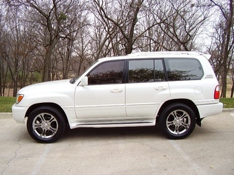 2003 Lexus LX470