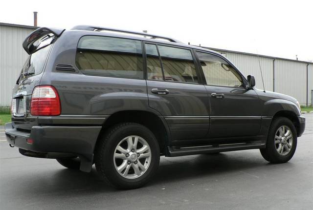 2003 Lexus LX470