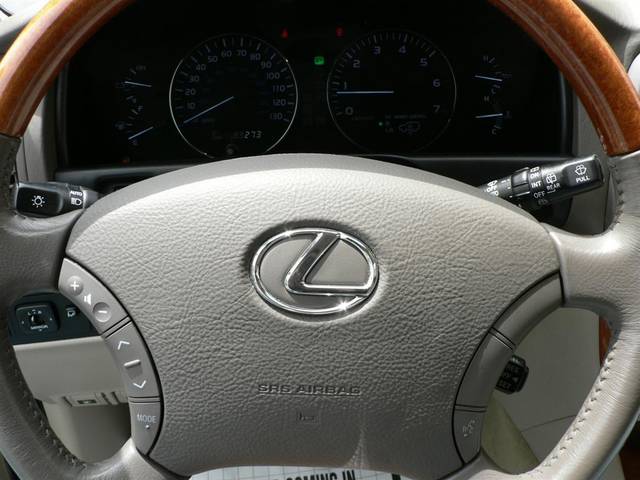 2003 Lexus LX470