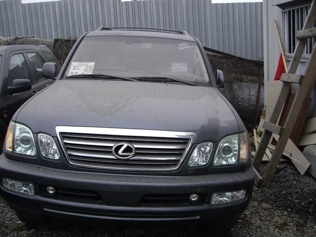 2003 Lexus LX470