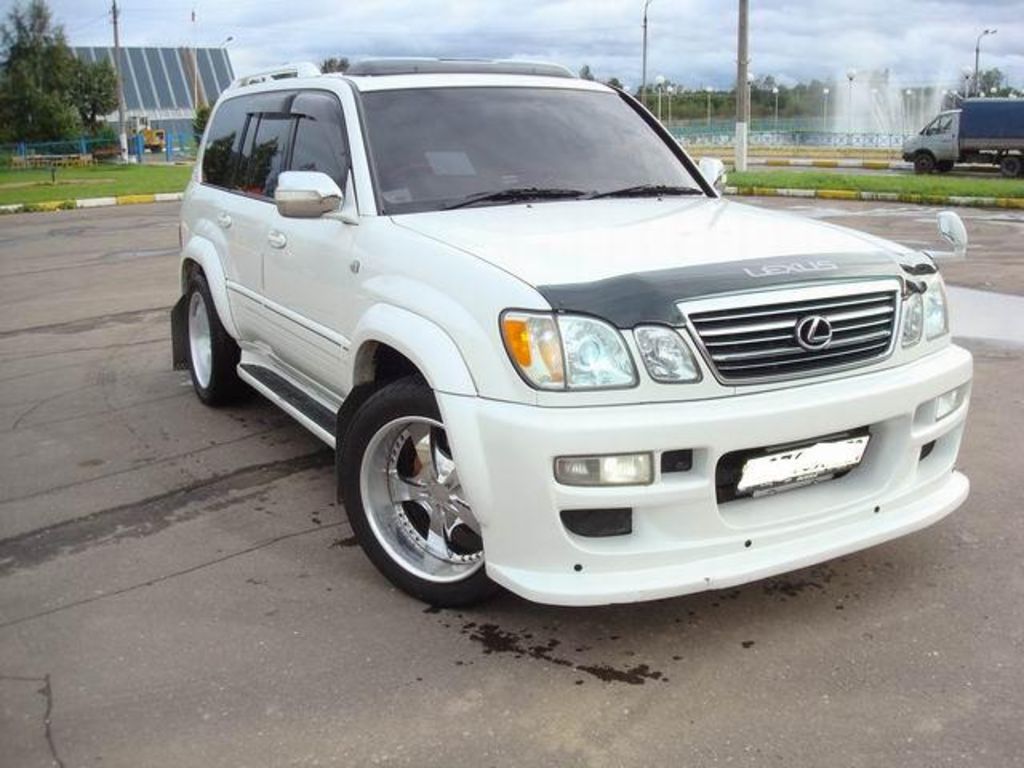 2003 Lexus LX470