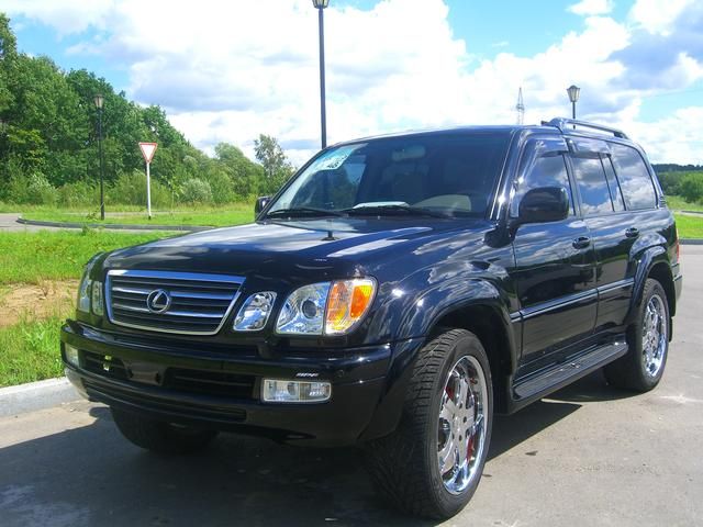 2003 Lexus LX470
