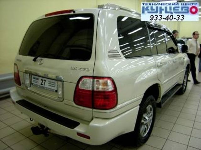 2003 Lexus LX470
