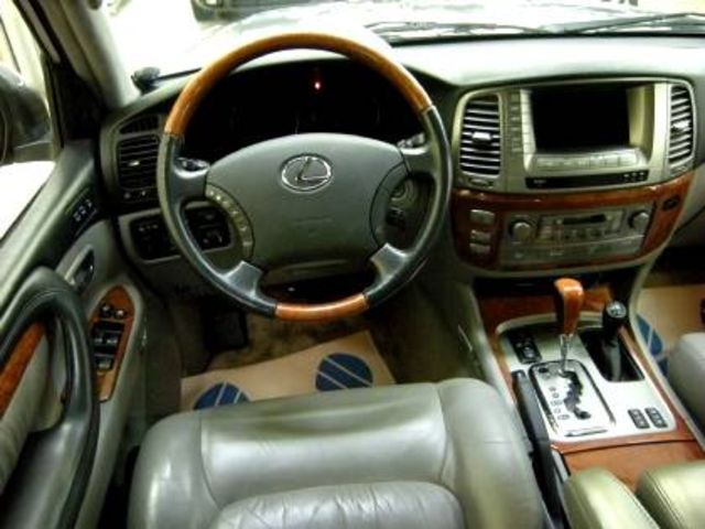 2003 Lexus LX470