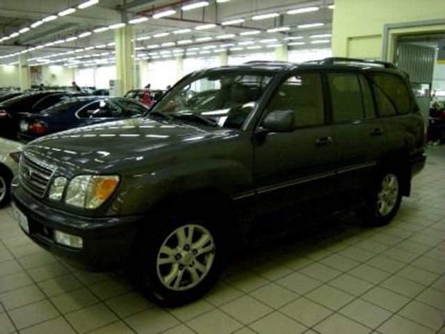 2003 Lexus LX470