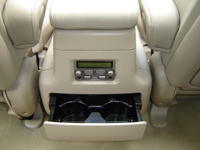 2003 Lexus LX470 Images