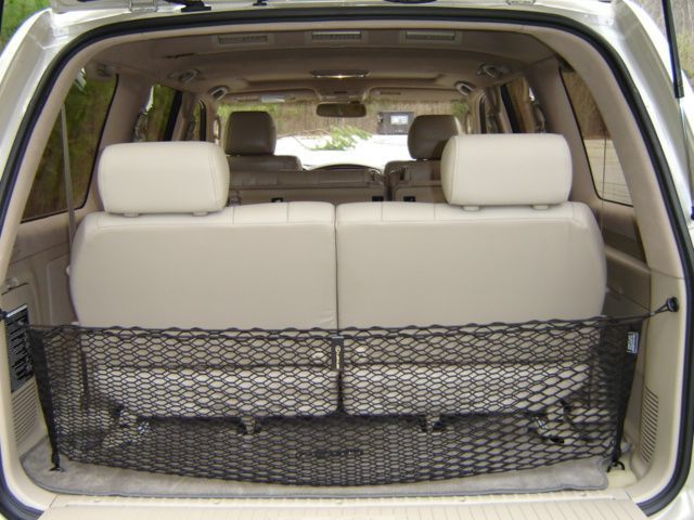 2003 Lexus LX470 Pictures