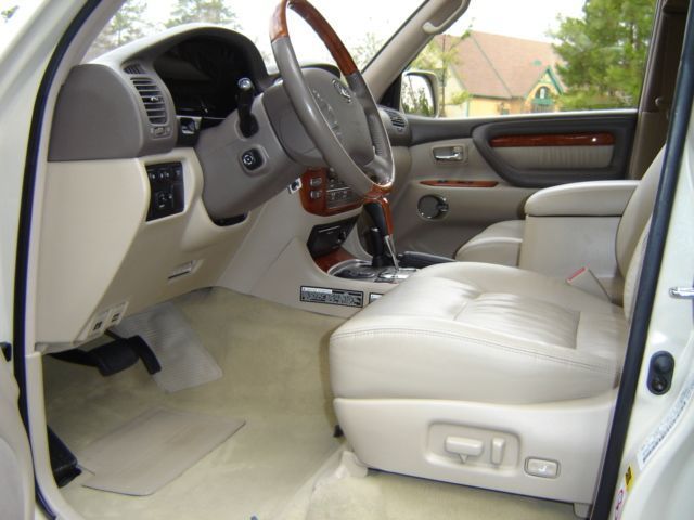 2003 Lexus LX470 Wallpapers