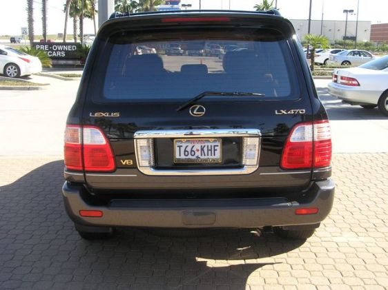 2003 Lexus LX470 Pics