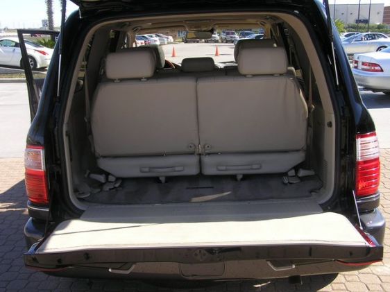 2003 Lexus LX470 Pictures