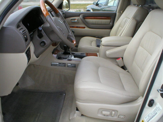 2003 Lexus LX470 Pictures