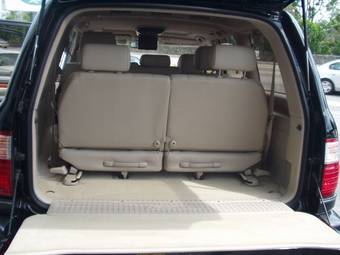 2003 Lexus LX470 Pictures