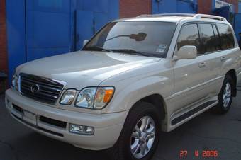 2003 Lexus LX470 Images