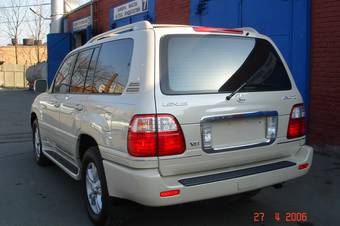 2003 Lexus LX470 Pictures