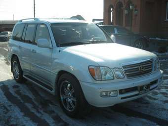 2003 Lexus LX470 Pictures