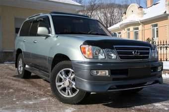2003 Lexus LX470 Photos