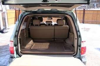 2003 Lexus LX470 Pictures