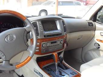 2003 Lexus LX470 Pics