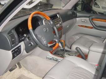 2003 Lexus LX470 Photos