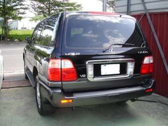 2003 Lexus LX470 Photos