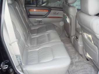 2003 Lexus LX470 Pics