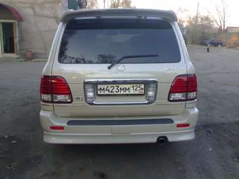 2003 Lexus LX470 Pics