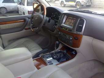 2003 Lexus LX470 Pictures