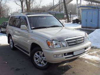 2003 Lexus LX470 Photos