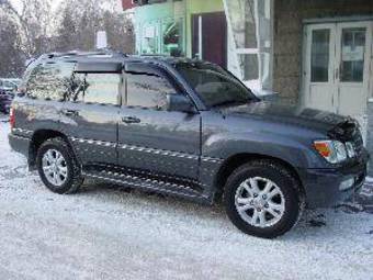 2003 Lexus LX470 Photos