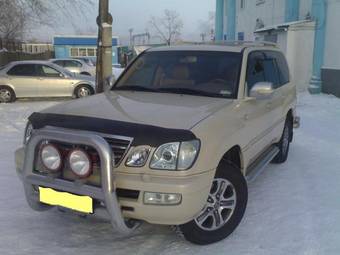 2003 Lexus LX470 Pictures