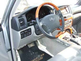 2003 Lexus LX470 Photos