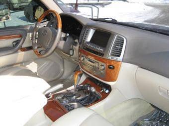 2003 Lexus LX470 Images