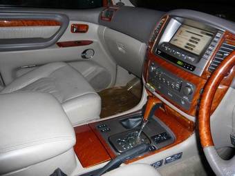 2003 Lexus LX470 Pictures