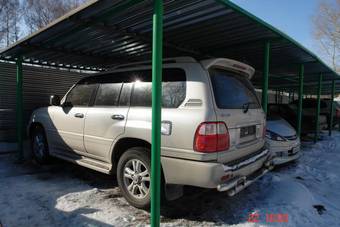 2003 Lexus LX470 Photos