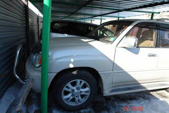 2003 Lexus LX470 Pics